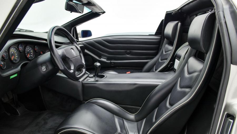Интерьер Lamborghini Diablo VT Roadster 1995 года  (NA) (фото 17 из 25)